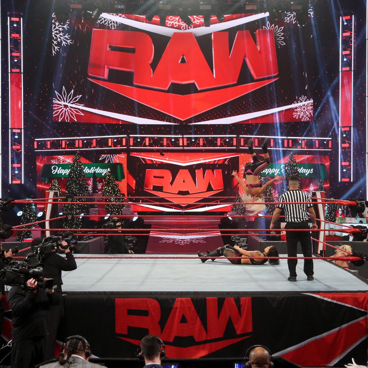 The Must See Images Of Raw Dec 21 Photos Wwe