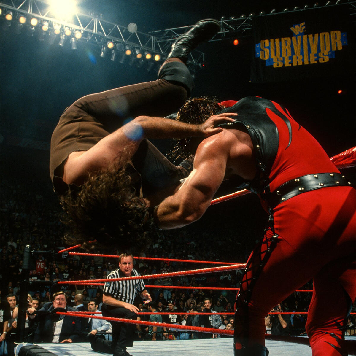 masked kane chokeslam