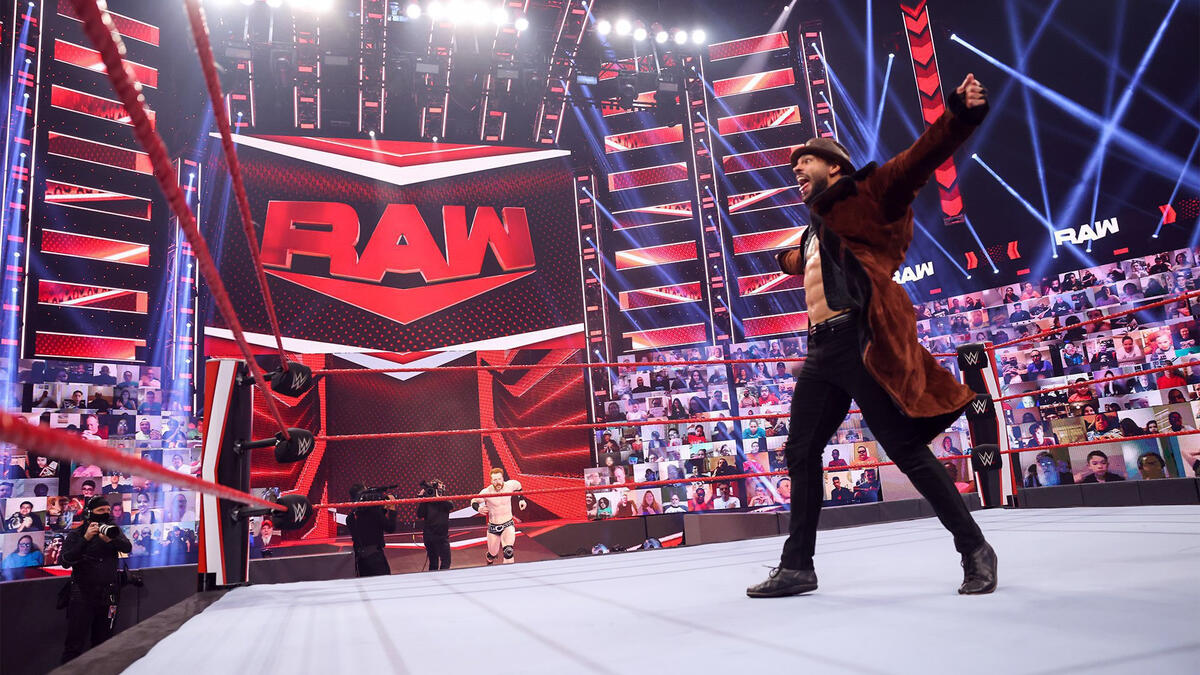 The Must See Images Of Raw May 17 21 Photos Wwe