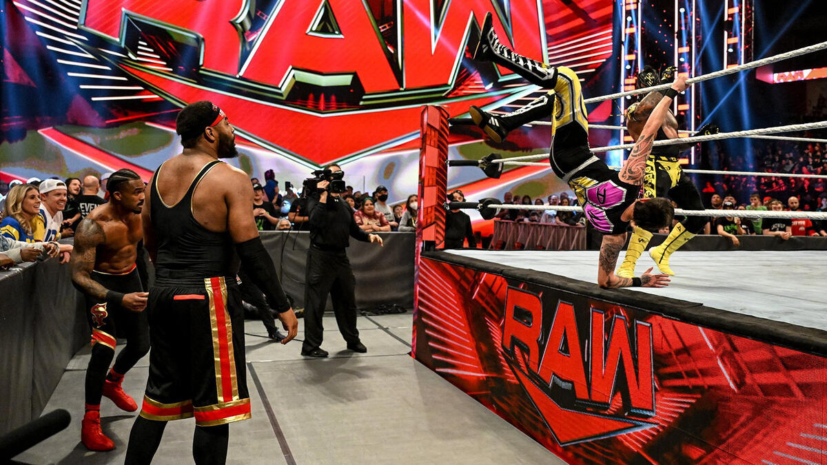 WWE MONDAY NIGHT RAW 17 de ENERO del 2022