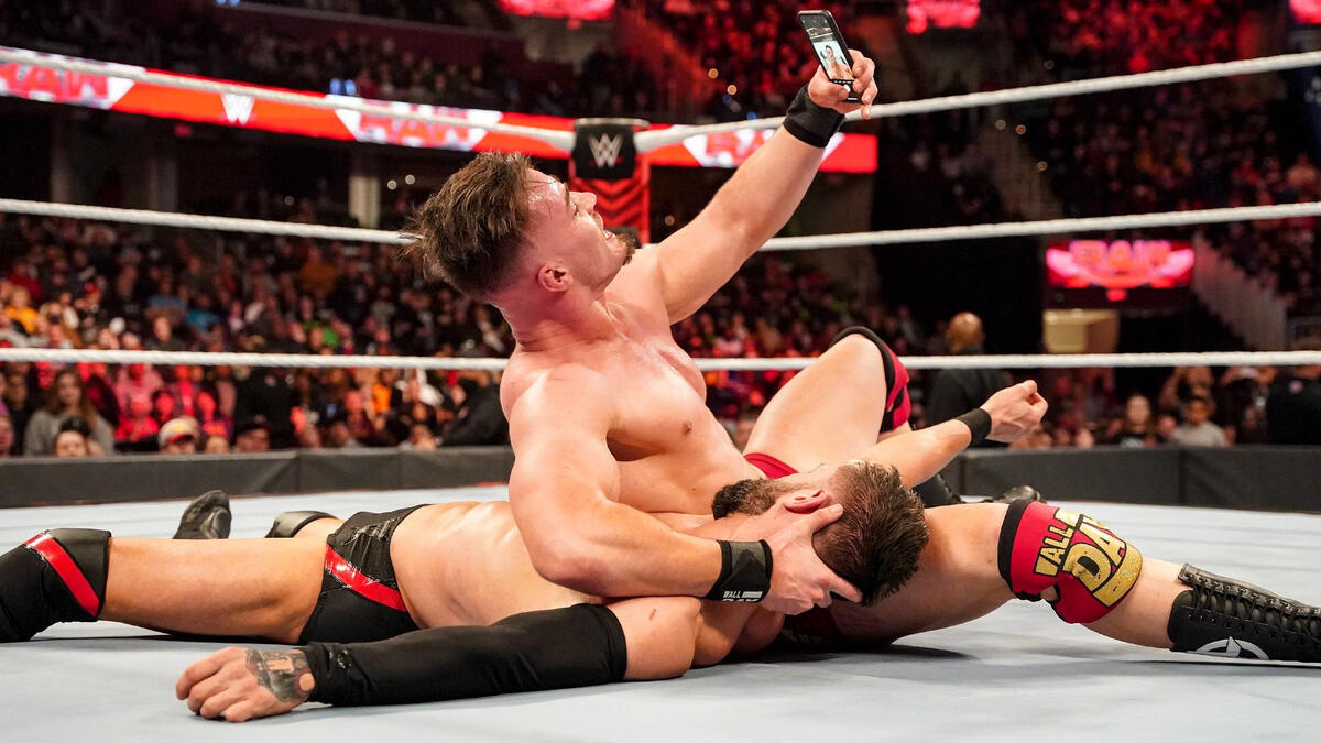 WWE MONDAY NIGHT RAW 07 de Marzo del 2022