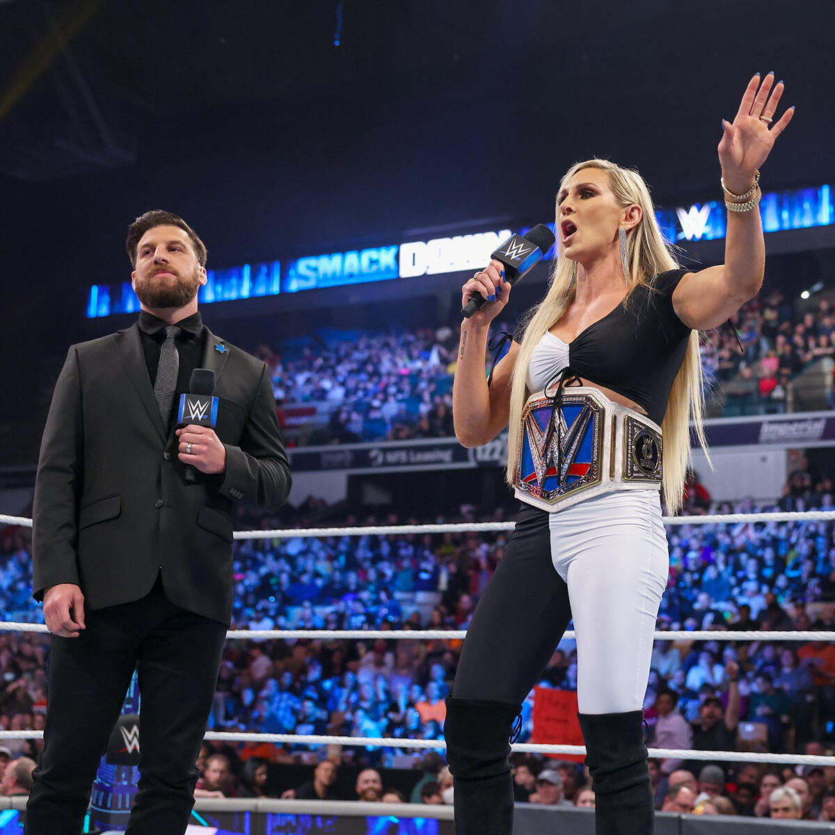 WWE Smackdown: Charlotte Flair Makes Male Superstar Say I Quit 1