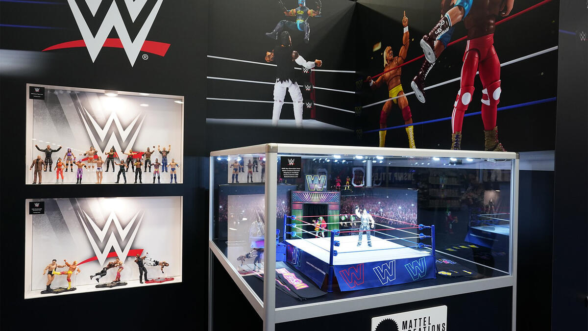 Visit the WrestleMania 38 Axxess Superstore and AT&T Stadium Store: photos