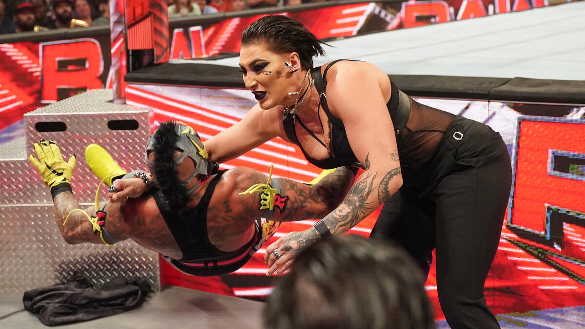 Wwe Rawxnxx - The incredible images of Raw, Oct. 3, 2022: photos | WWE