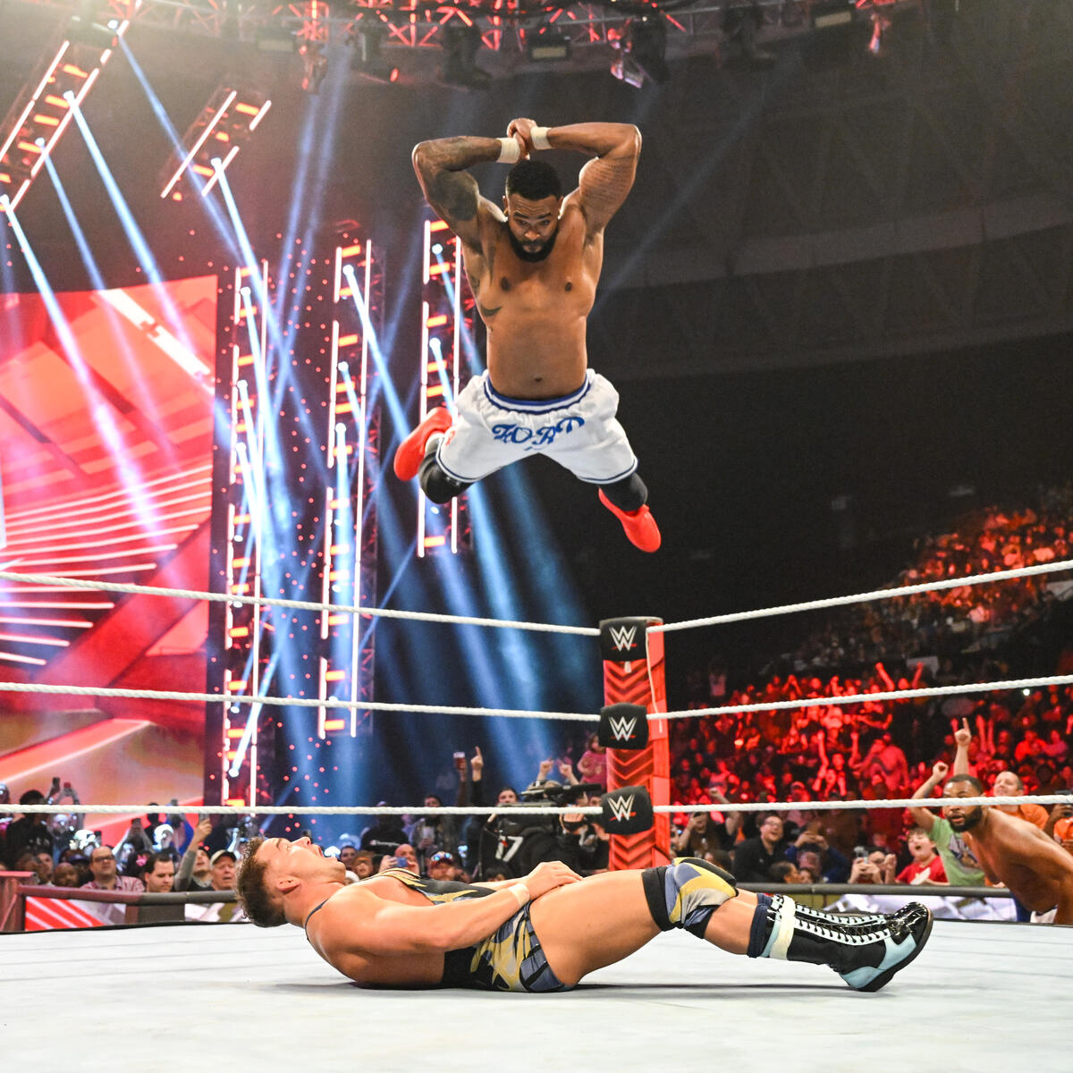 WWE MONDAY NIGHT RAW 28 de Noviembre del 2022