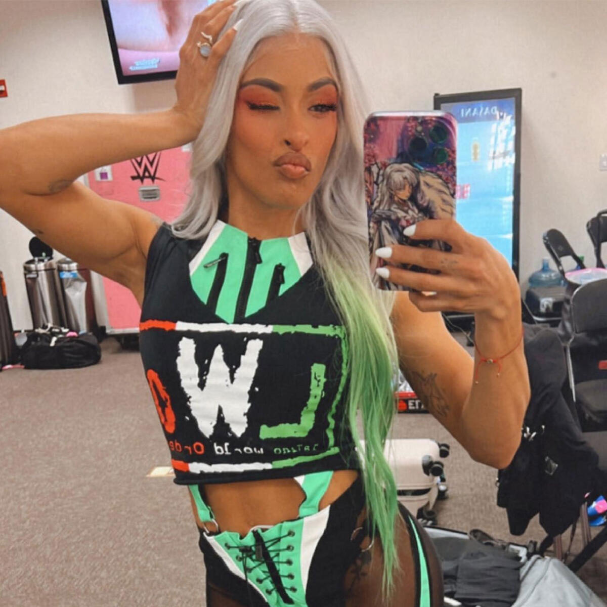 25 Most Revealing WWE Instagram Posts Of The Week (April 10th) – Page 17