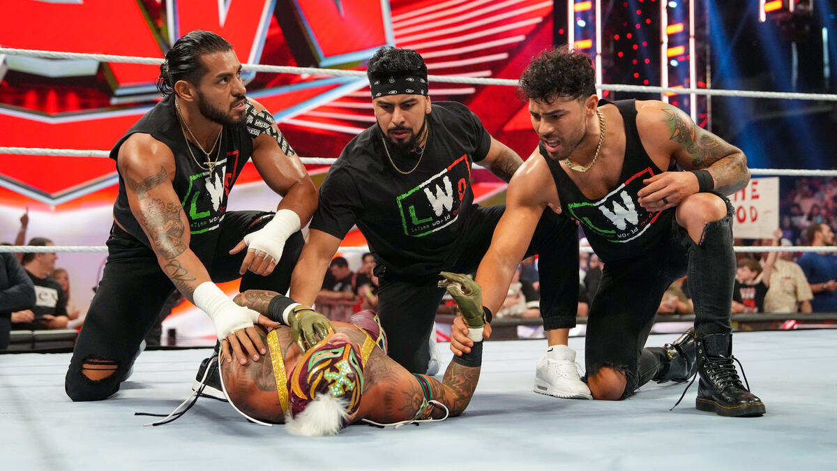 WWE MONDAY NIGHT RAW 17 de Abril del 2023