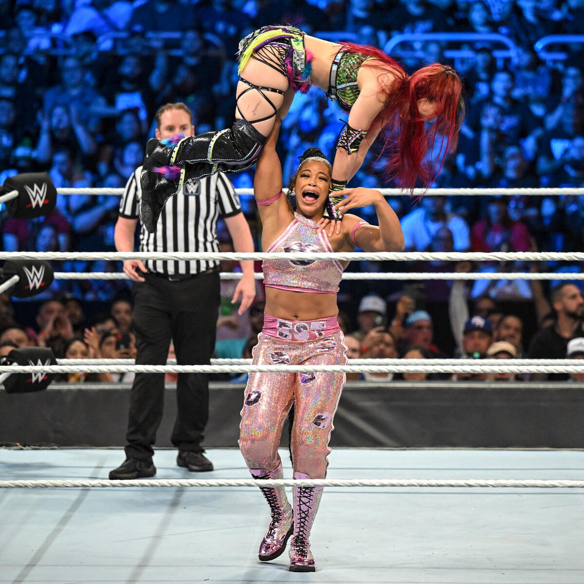 Bianca Belair vs. IYO SKY -- Raw Women's Championship Match: photos