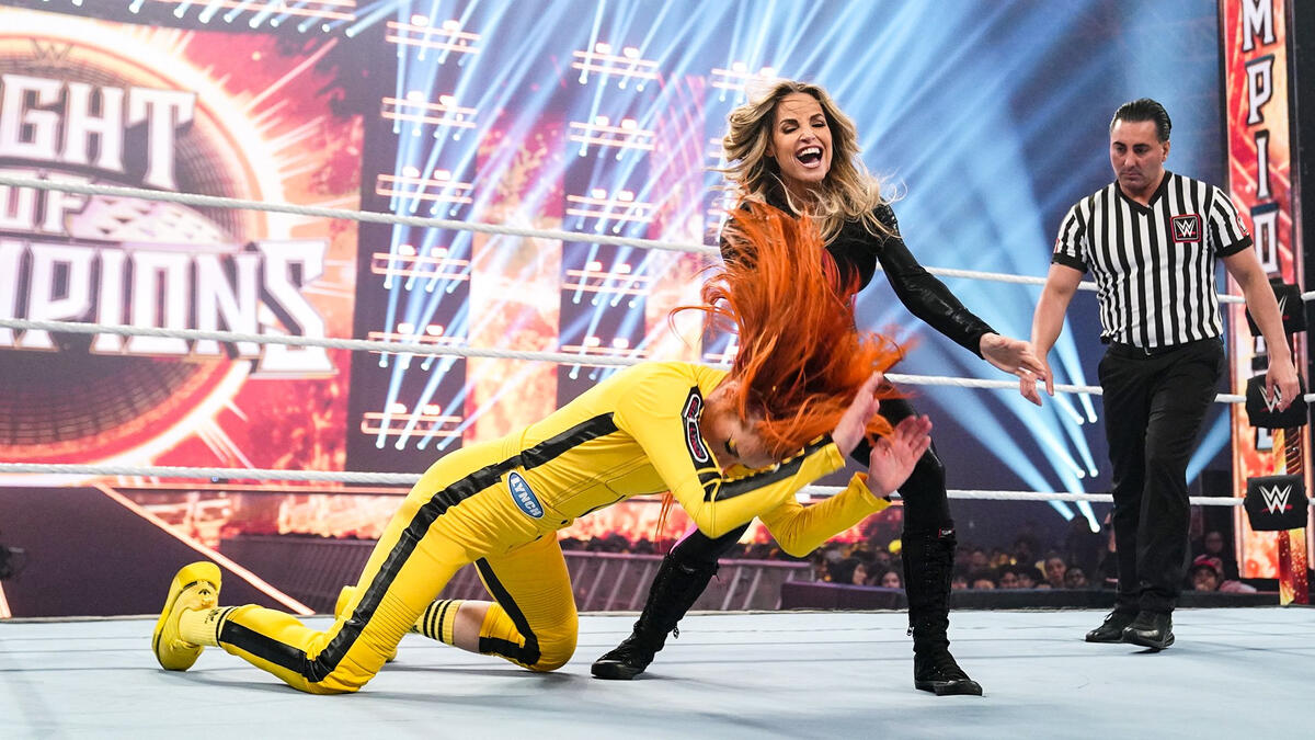 Becky Lynch vs. Trish Stratus: photos | WWE