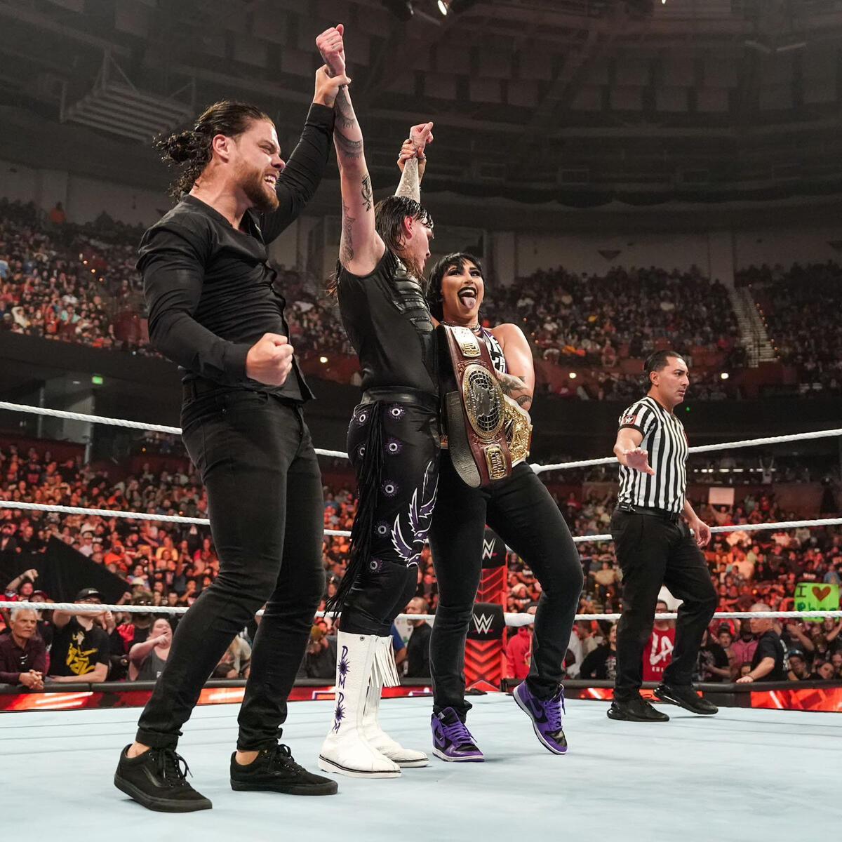 WWE MONDAY NIGHT RAW 30 de Octubre del 2023