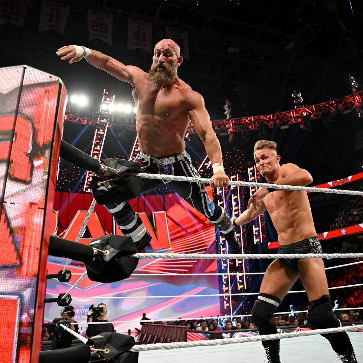 WWE MONDAY NIGHT RAW 13 de Noviembre del 2023