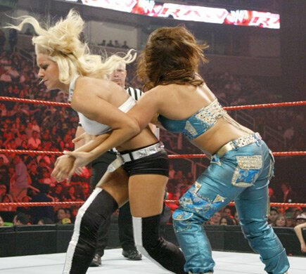 gail kim vs mickie james