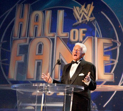 Bob Uecker to be inducted into WWE hall of fame