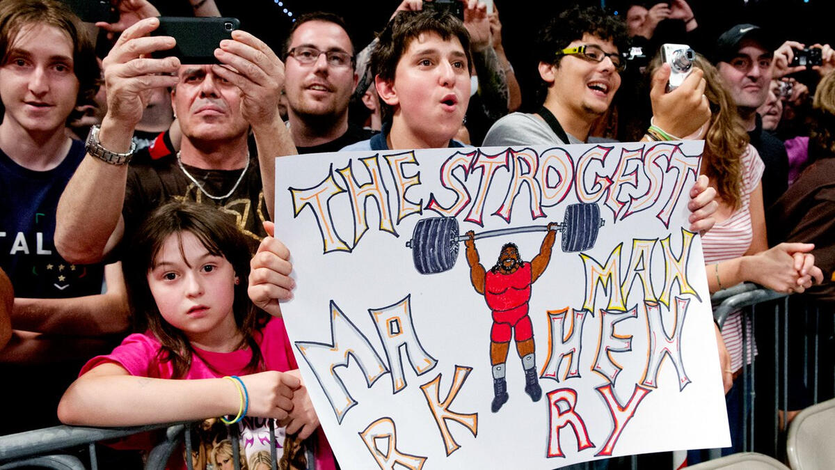 The Best Wwe Fan Signs Photos Wwe