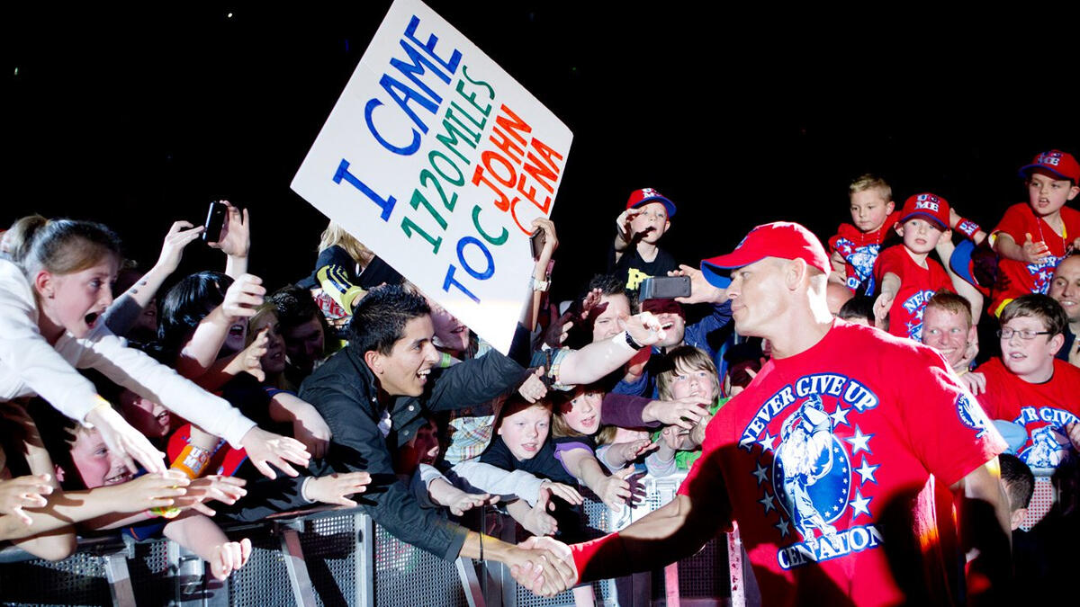 The Best Wwe Fan Signs Photos Wwe