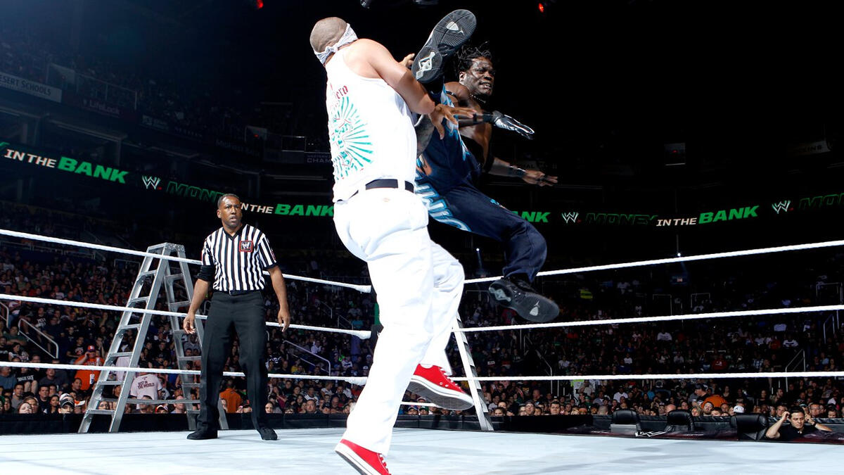 WWE Tag Team Champions Kofi Kingston & R-Truth vs. Hunico & Camacho ...