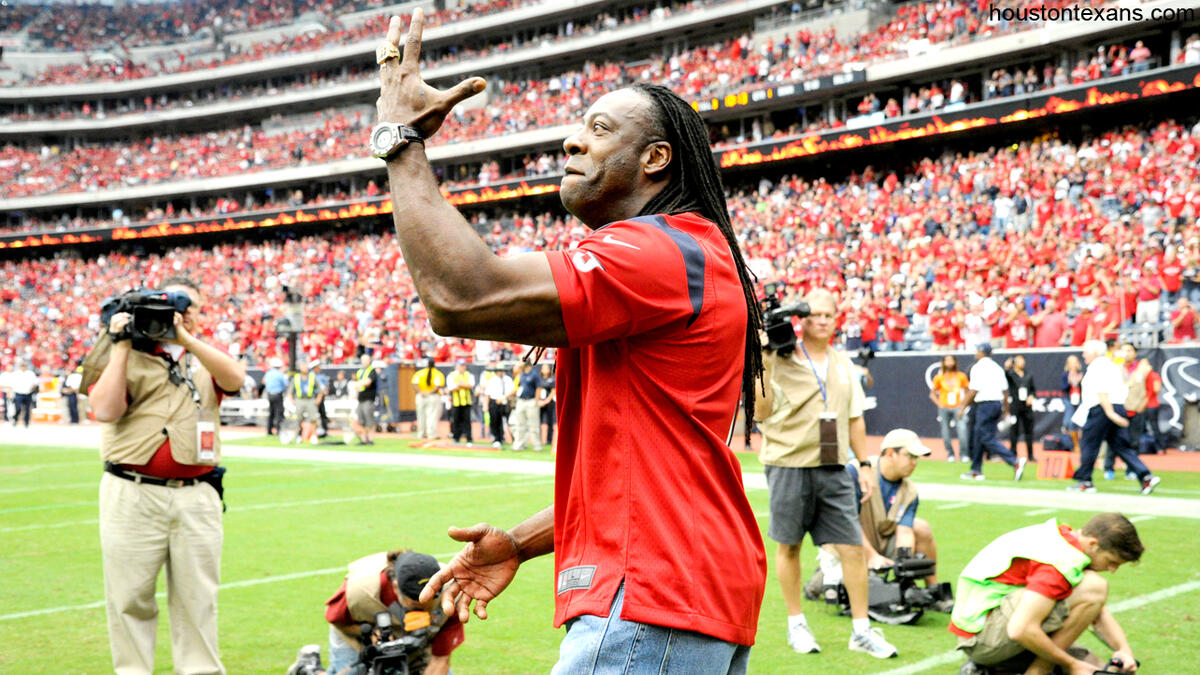 Booker T serves as honorary team captain for the Houston Texans: photos