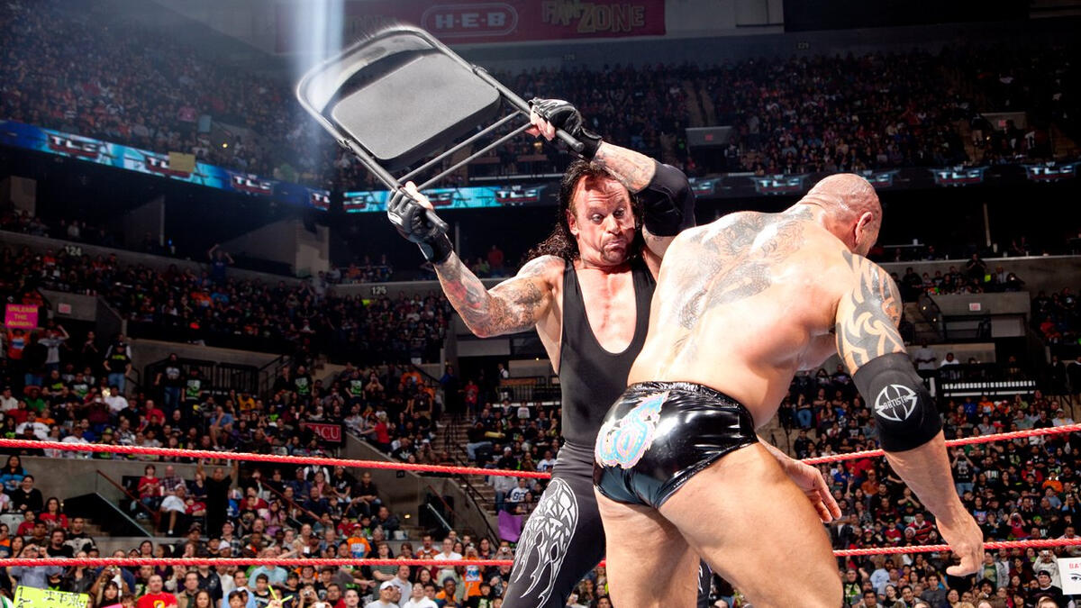 Resultado de imagem para The Undertaker vs. Batista - TLC 2009