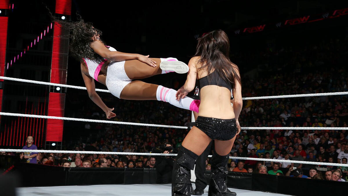 Naomi vs. Brie Bella: photos | WWE