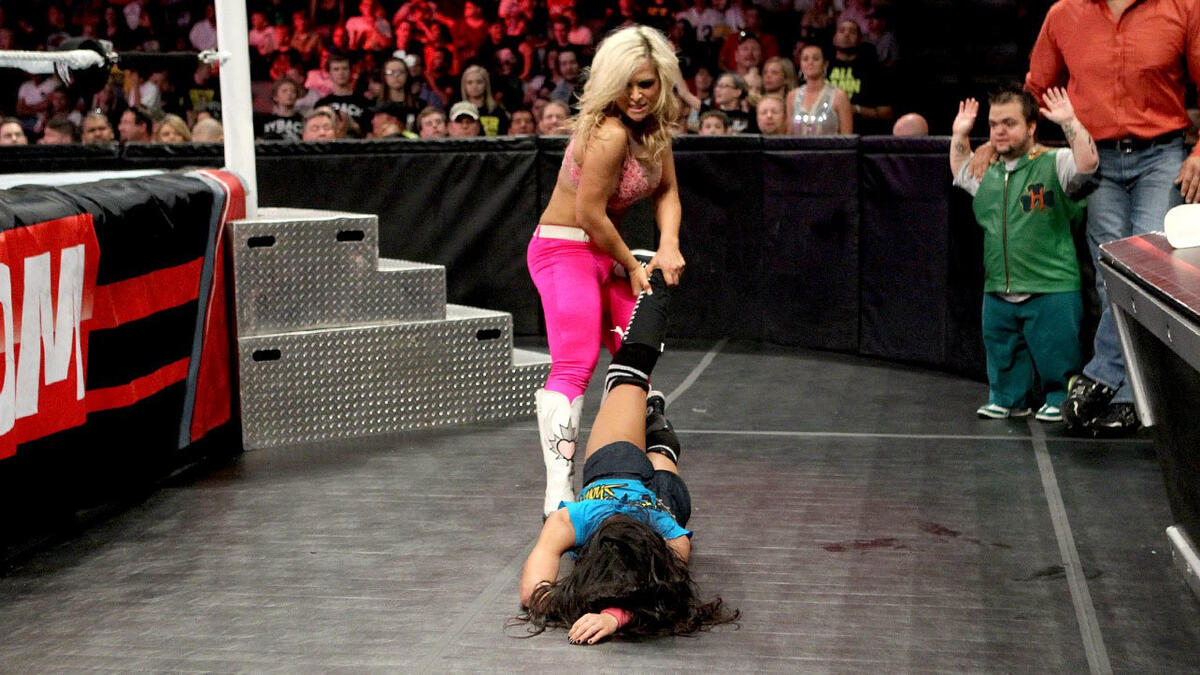 Natalya vs. AJ Lee: photos | WWE