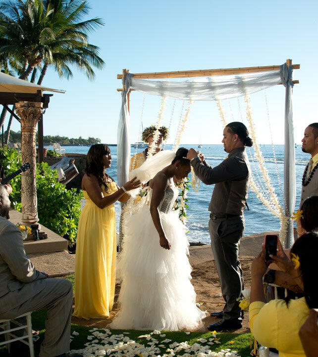 Naomi & Jimmy Uso's wedding: photos