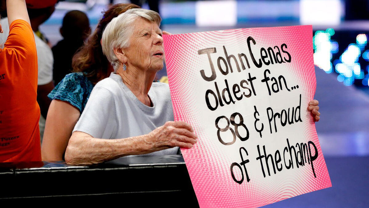 25 Best Modern Raw Fan Signs Photos Wwe