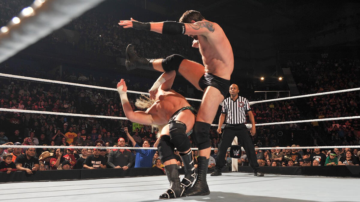 Dolph Ziggler vs. Bad News Barrett – Intercontinental Championship ...