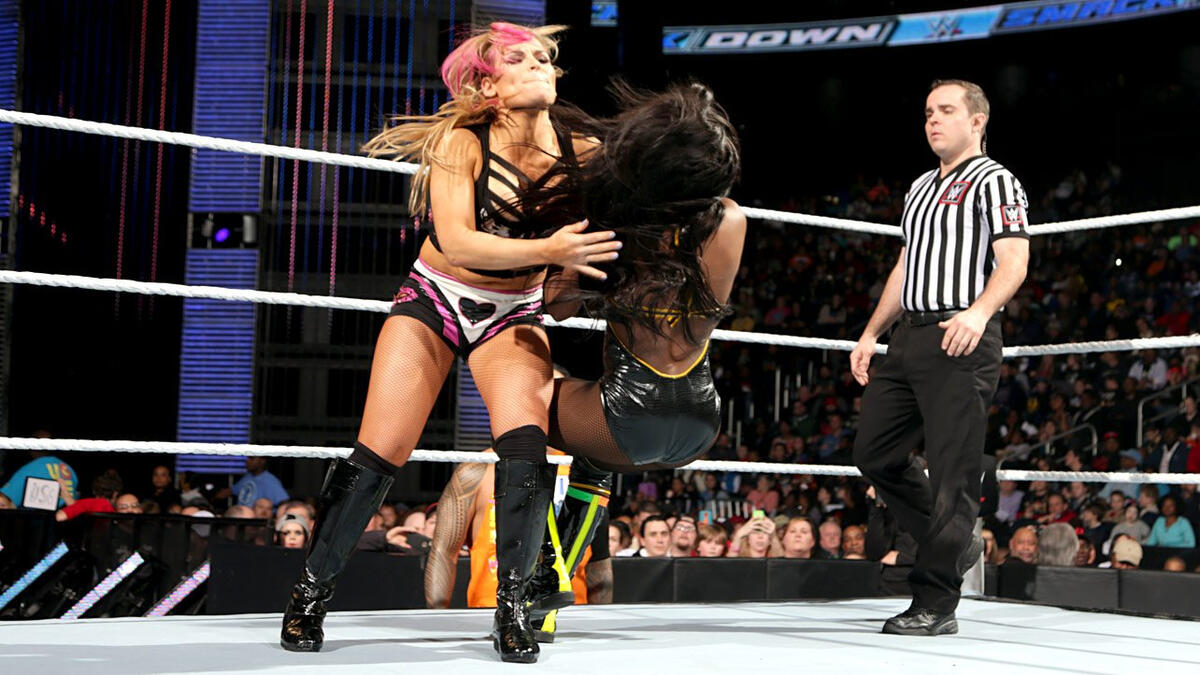 Naomi vs. Natalya: photos | WWE