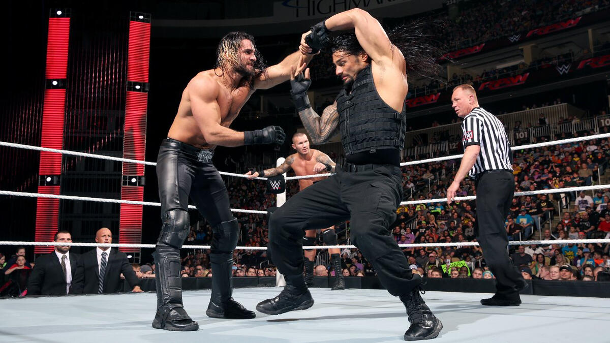 Roman Reigns vs. Randy Orton & Seth Rollins – 2-on-1 Handicap Match ...