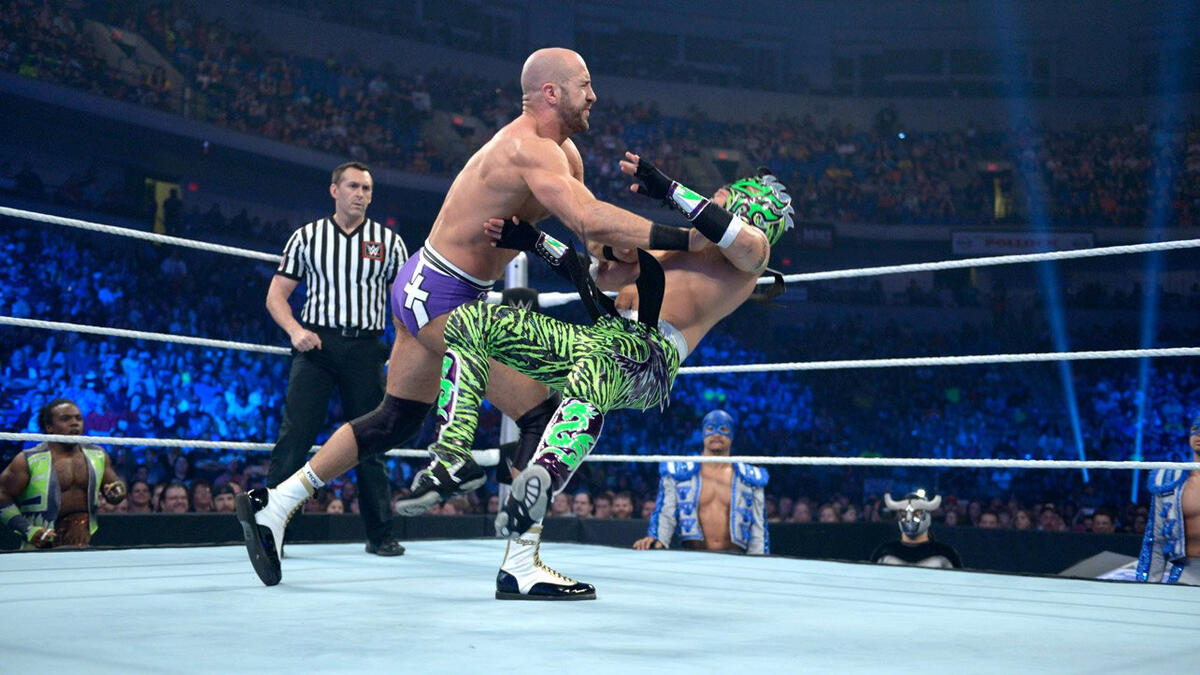 Tyson Kidd & Cesaro vs. The Lucha Dragons - Tag Team Lumberjack Match ...