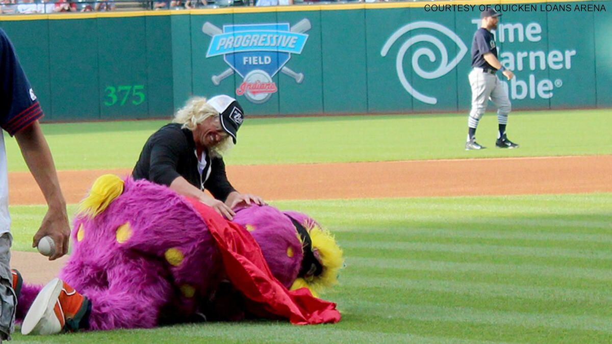 José Ramírez exits Cleveland Indians game vs. Pittsburgh after getting hit  by pitch 