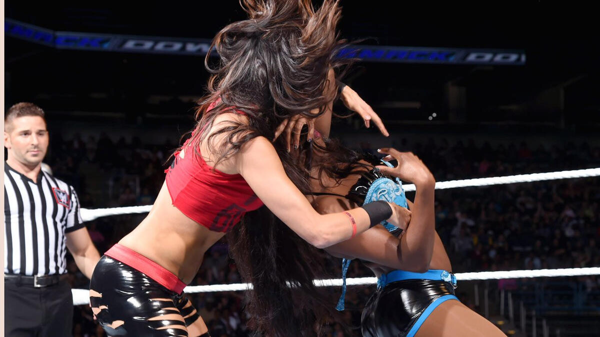 Brie Bella & Alicia Fox vs. Tamina & Naomi: photos | WWE