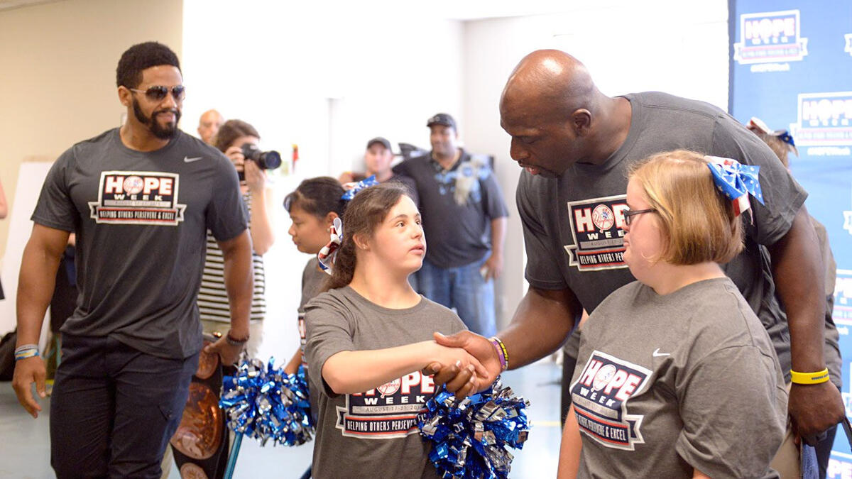 The Prime Time Players participate in Yankees HOPE Week: photos