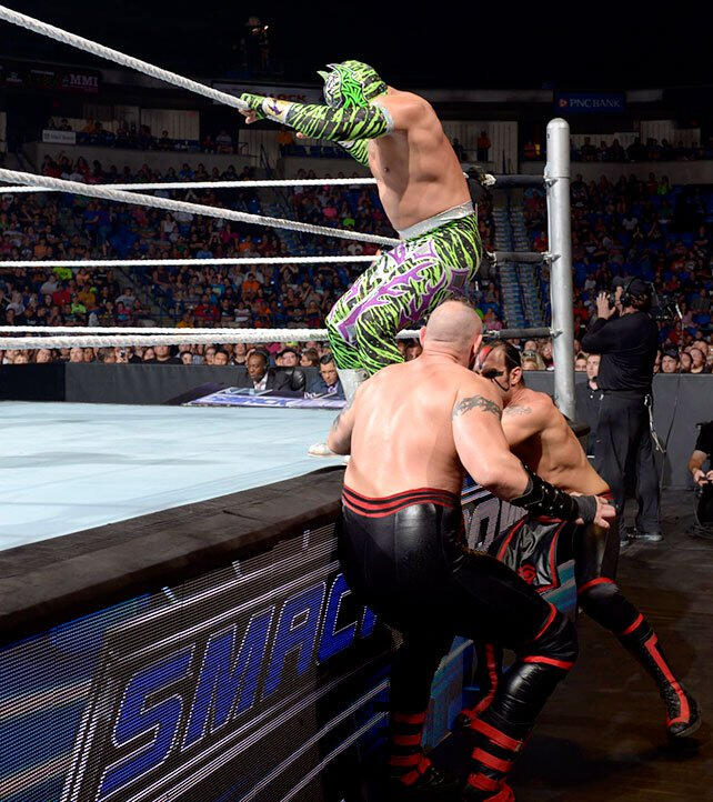 The Lucha Dragons vs. The Ascension: photos | WWE