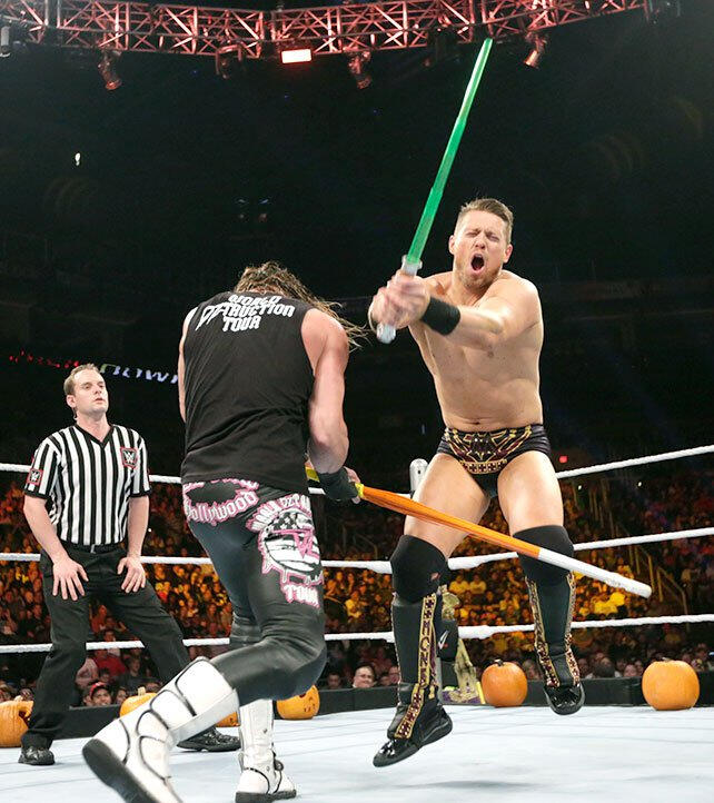 Dolph Ziggler vs. The Miz - Trick or Treat Street Fight: photos | WWE