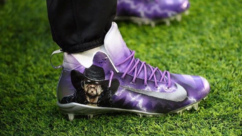 NFL star Kyle Rudolph wears Undertaker-inspired cleats