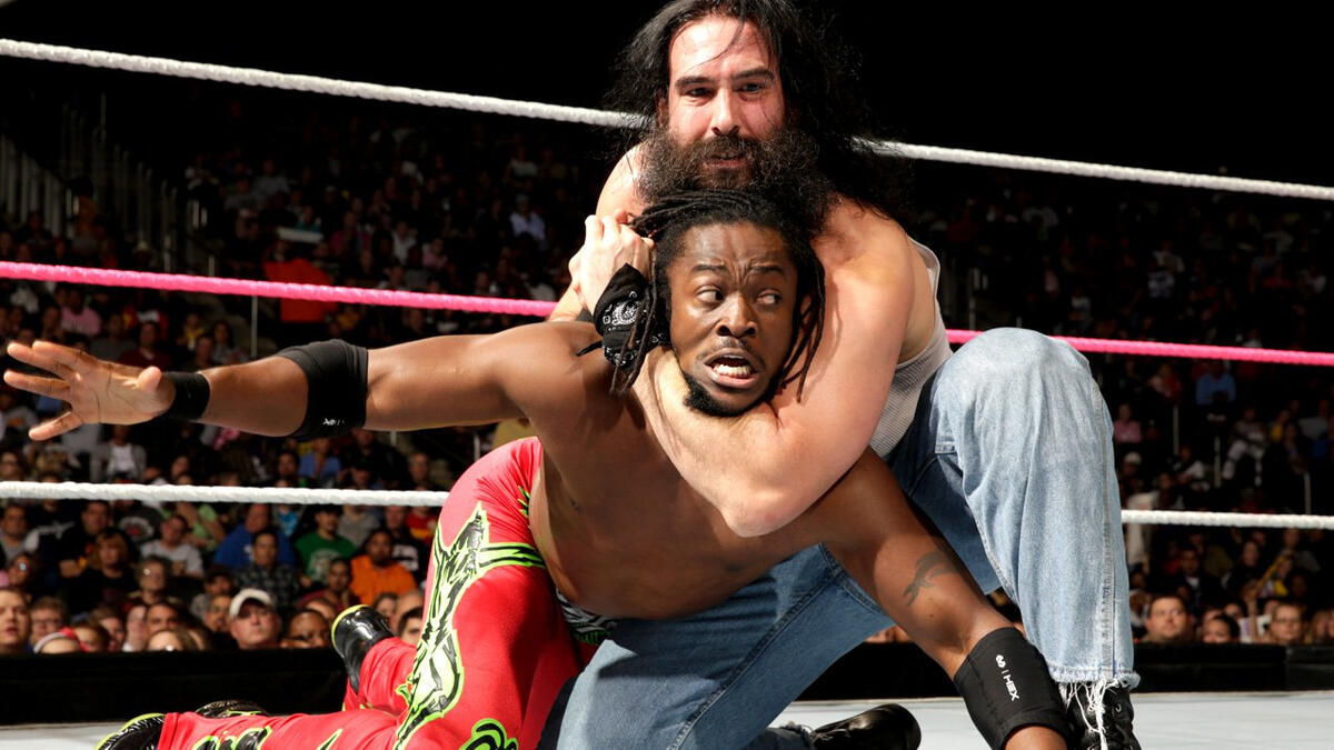 The Miz & Kofi Kingston vs. Luke Harper & Erick Rowan: SmackDown, Oct ...