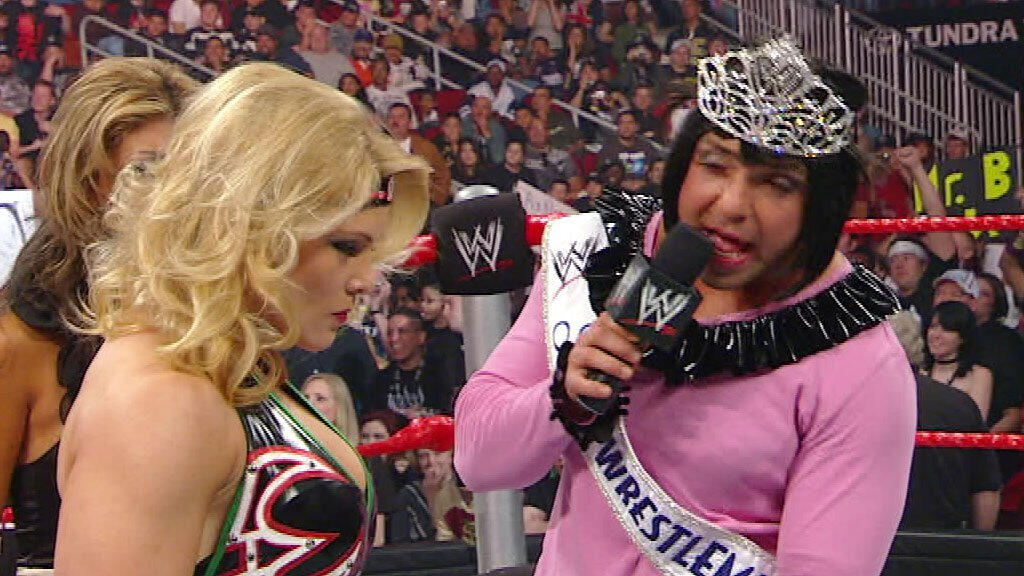 Santina Marella vs. Beth Phoenix: Raw, April 6, 2009