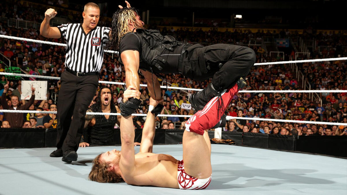 Daniel Bryan vs. The Shield - Gauntlet Match: Raw, August 26, 2013 | WWE