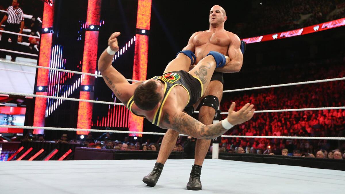 Santino Marella vs. Antonio Cesaro: Raw, Sept. 9, 2013 | WWE