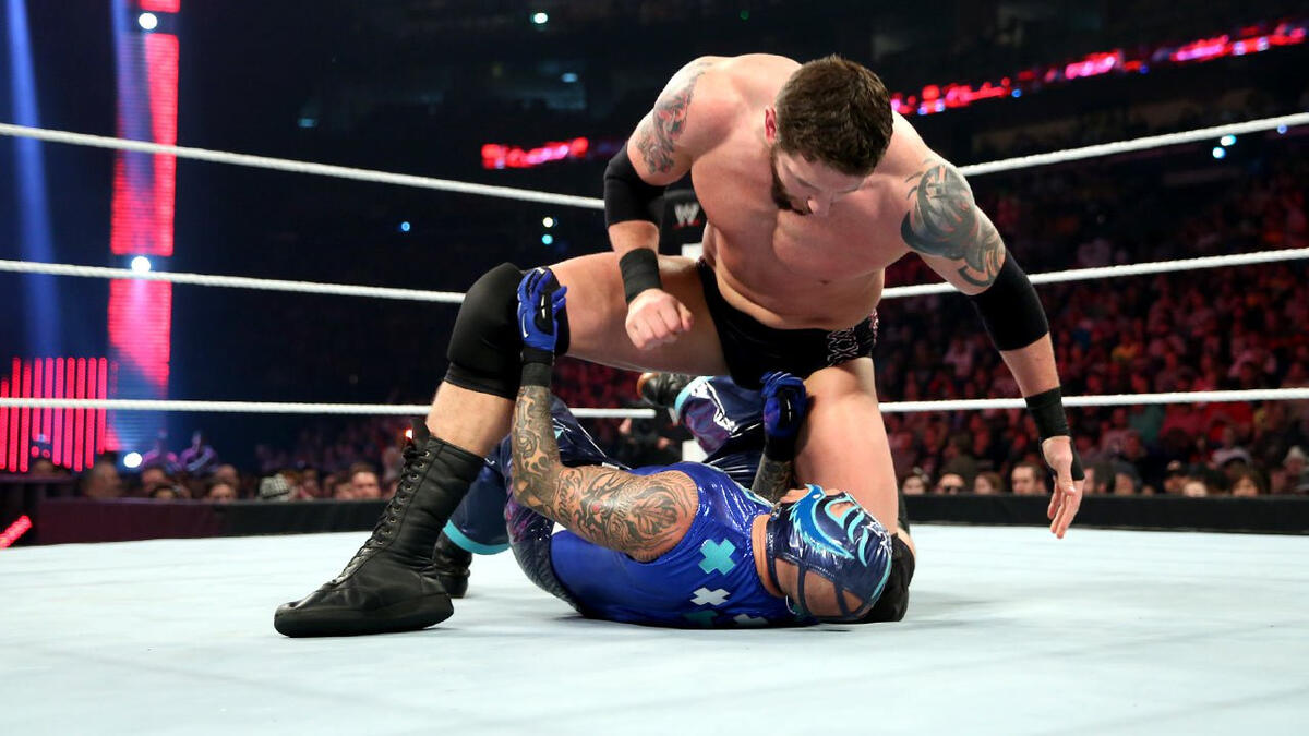 Rey Mysterio vs. Bad News Barrett: Raw, April 7, 2014