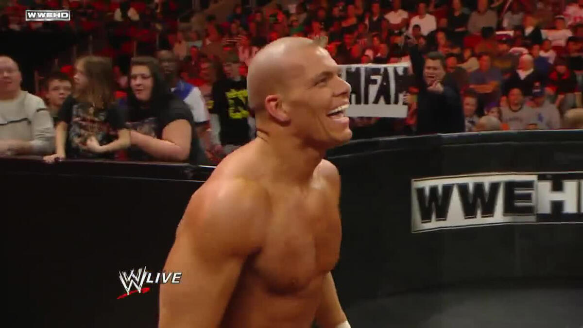 Raw: David Hart Smith Vs. Tyson Kidd | WWE