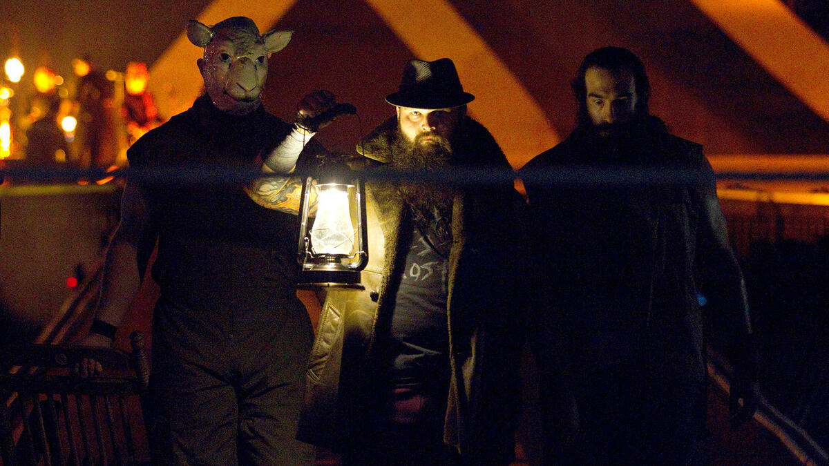 Bray Wyatt enters the WrestleMania 30 with his family