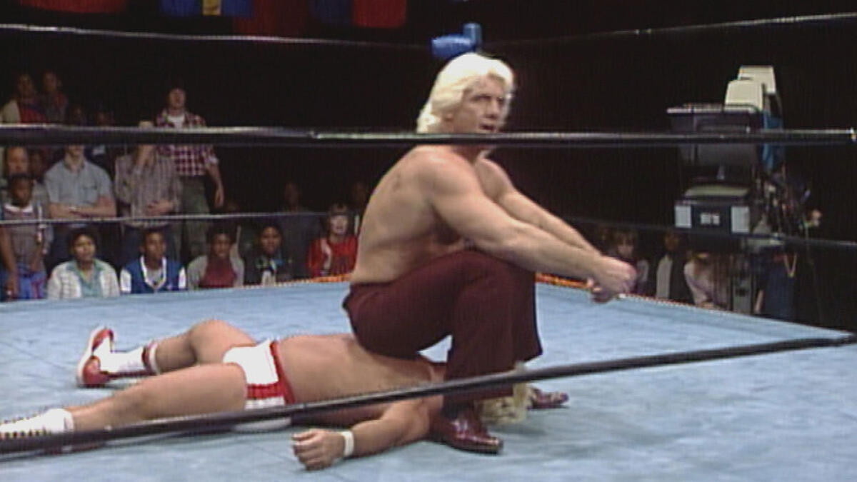 Ric Flair decimates Ronnie Garvin: NWA Championship Wrestling, Jan. 18 ...