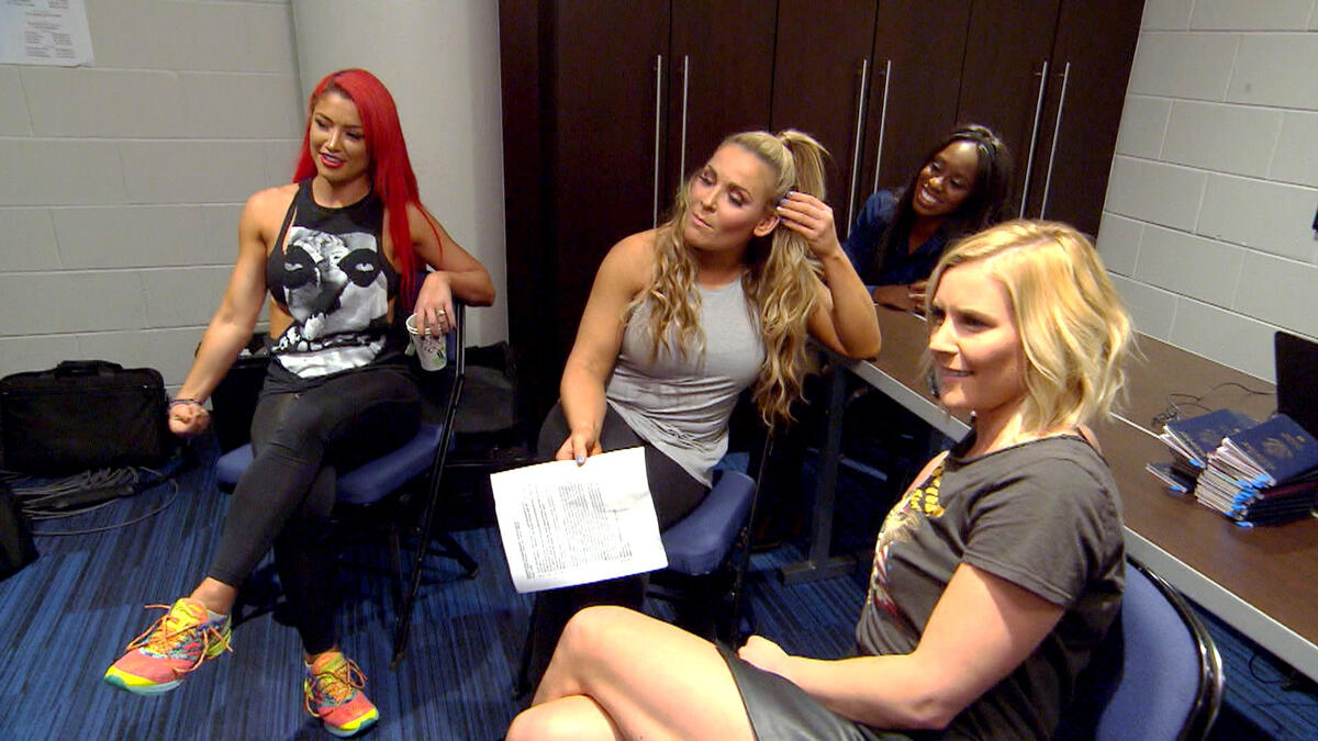 The Total Divas Talk About WWE's Brand Extension: Total Divas Bonus ...