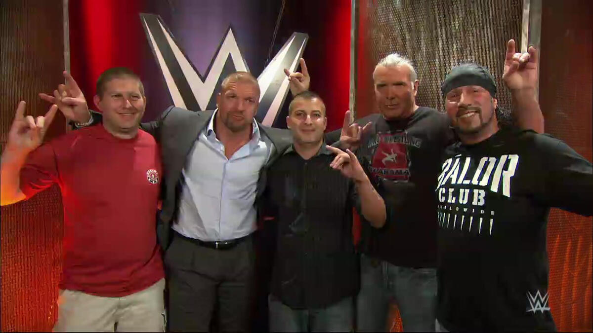 The Kliq surprises the WWE fans who recorded the MSG 