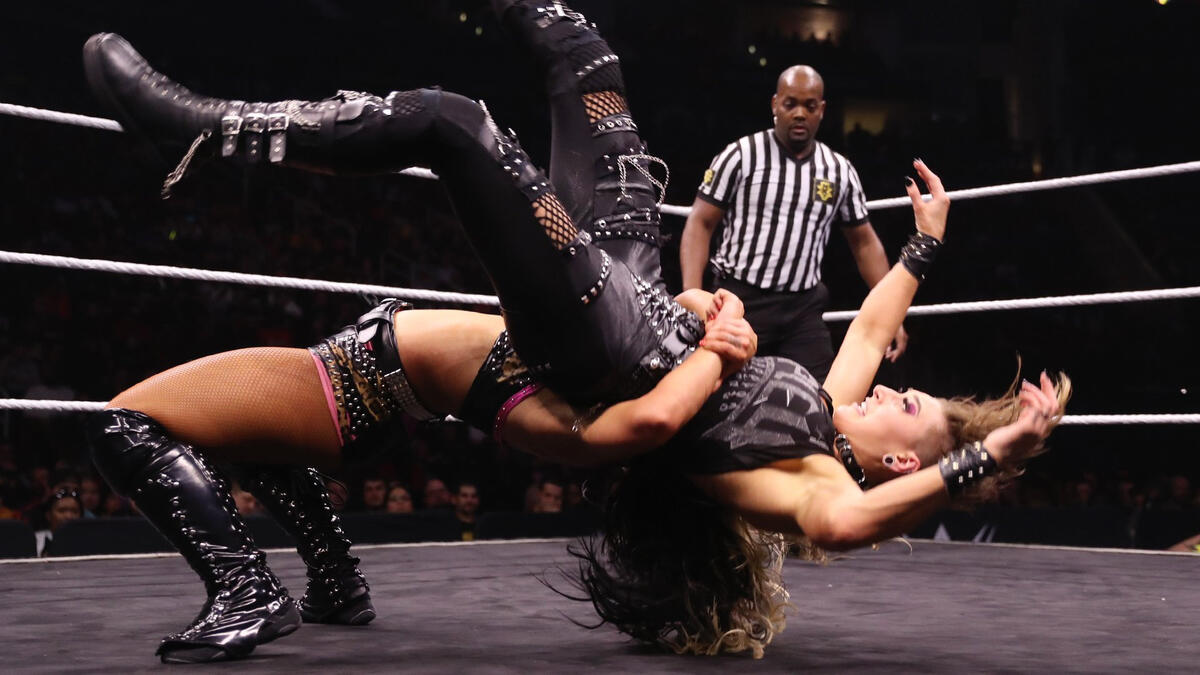 Toni Storm German suplexes the hell out of Rhea Ripley: WWE Worlds ...