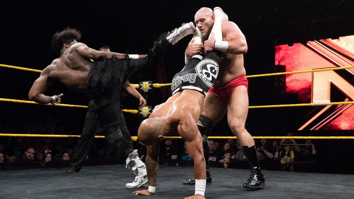 Ricochet & Velveteen Dream vs. Lars Sullivan - Handicap Match: WWE NXT ...