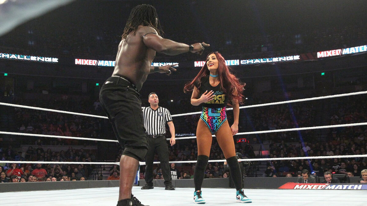 R Truth And Carmella Dodge An Attack In Favor Of A Dance Break Wwe 