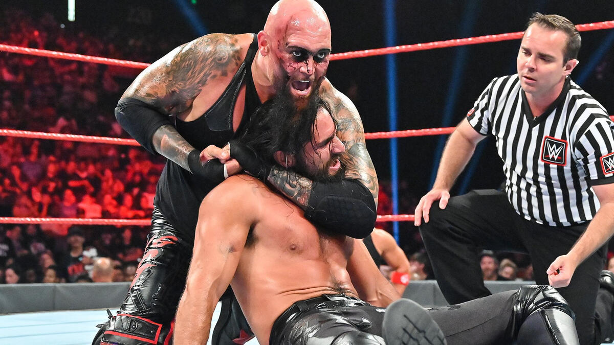 Seth Rollins & Braun Strowman Vs. Luke Gallows & Karl Anderson: Raw 